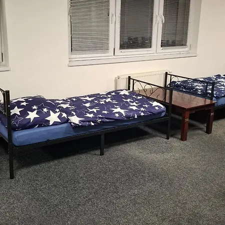 Kytlicka 4 אכסניה *